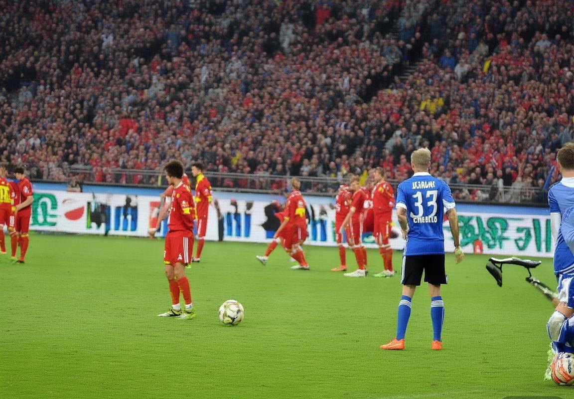 2017德甲焦点对决：拜仁慕尼黑VS沙尔克04经典回顾